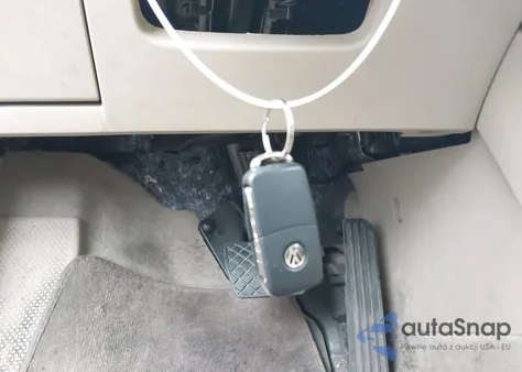 2016 Volkswagen Beetle 1.8T Sel from USA, damaged, VIN 3VWJ17ATXGM614853